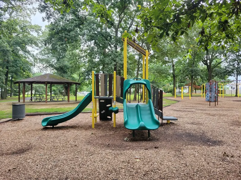 Buttonwood Park
