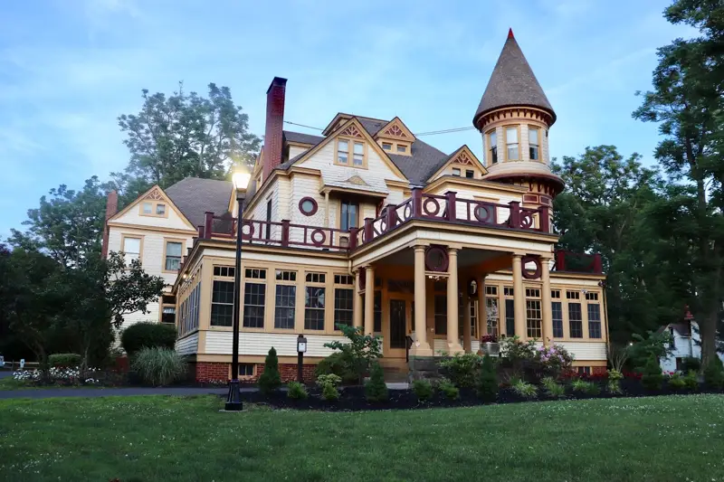 Kuser Mansion